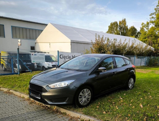 Ford Focus cena 35950 przebieg: 36000, rok produkcji 2015 z Mikołów małe 92